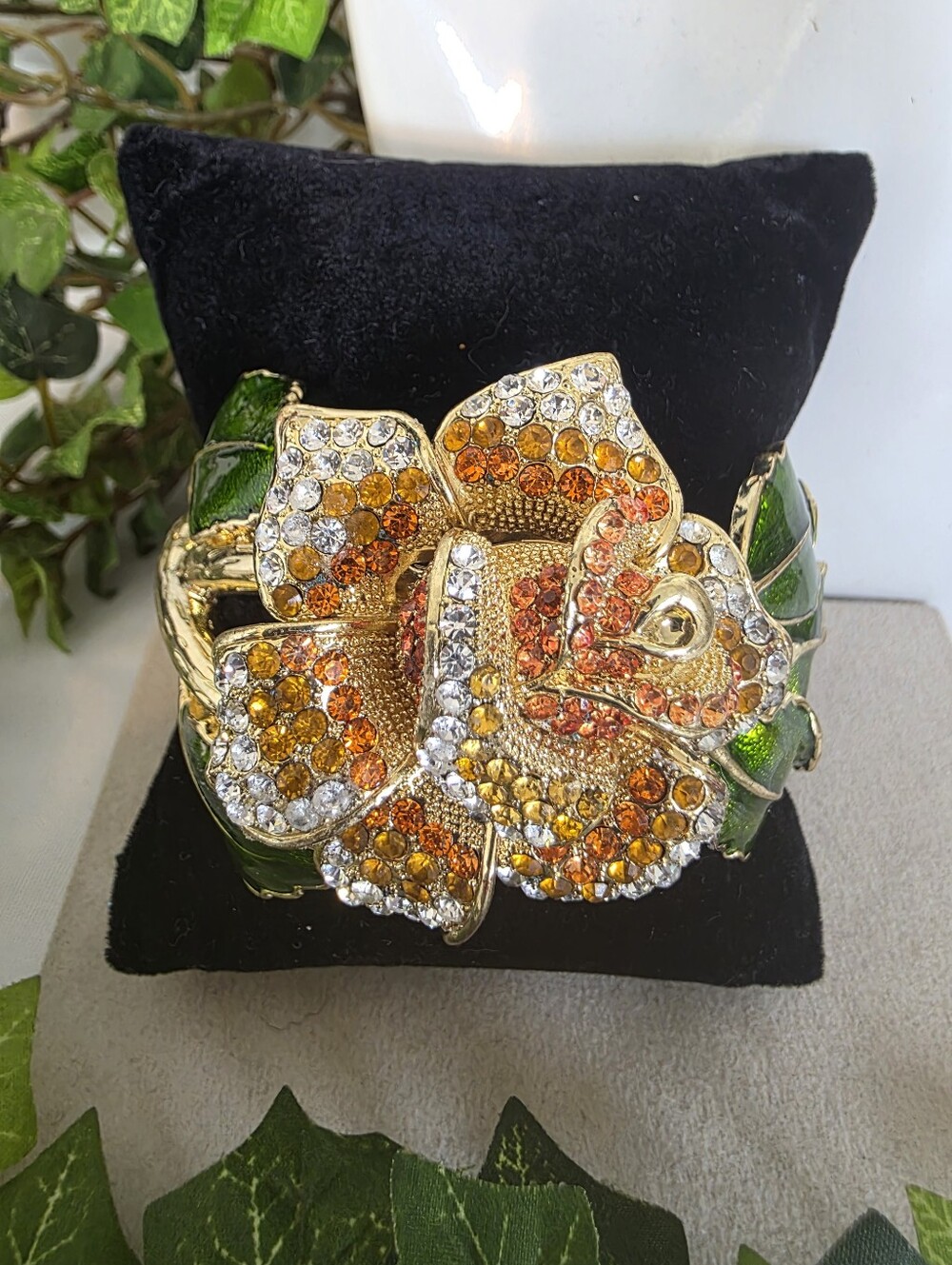 Vintage Gold Tone Enamel & Rhinestone Floral Rose Hinge Bangle Bracelet